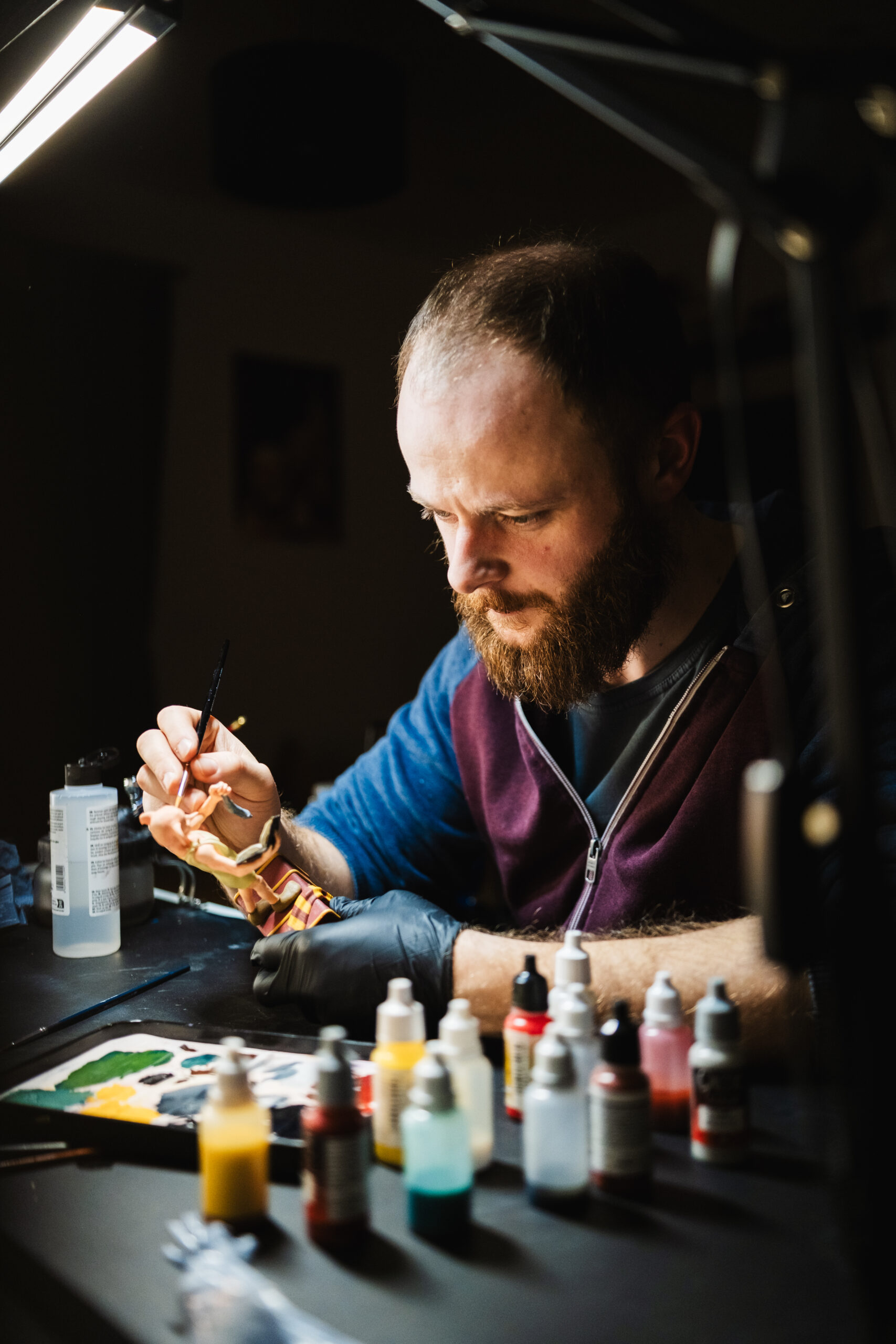 hand-painting action figures_Pavel Valenta